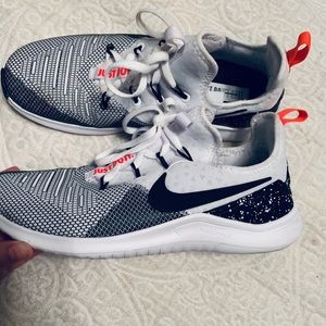 Nike tennis shoes